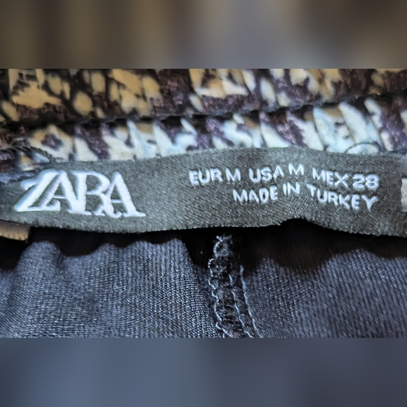 🎉HP🎉 NWOT...Zara Floral Print Ruffle Boho 100% Cotton Skirt/Skort Size M - Picture 2 of 7